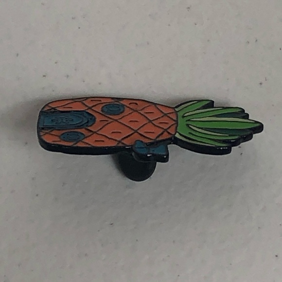 Spongebob Square Pants Pineapple House Lapel Pin Stocking Stuffer Patrick Bob - Picture 9 of 10